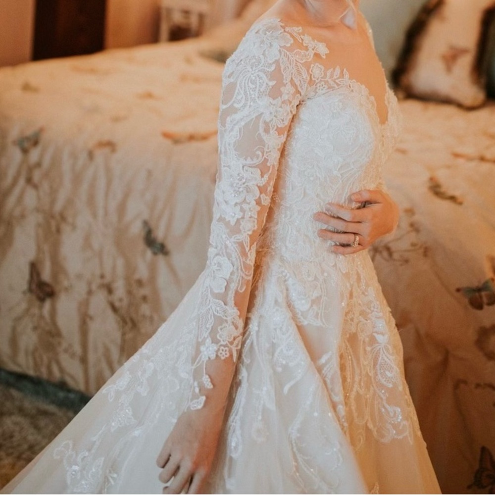 Allure Bridals wedding dress
